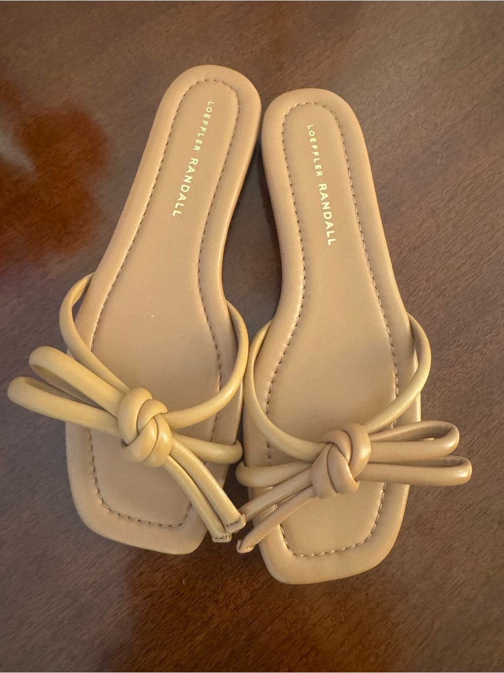 Loeffler Randall Hadley Leather Bow Flat Sandals – Dune – Size 7